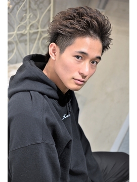 ツーブロック オールバック 外国人 日本人別に25選の髪型画像を紹介 Slope スロープ