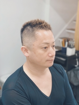 コンプリート 50 代 髪型 メンズ ソフト モヒカン 美容院 難波 メンズ