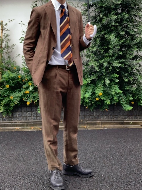 ブラウンスーツのコーデ完全版 ネクタイ シャツ 靴別の着こなし術を解説 Slope スロープ