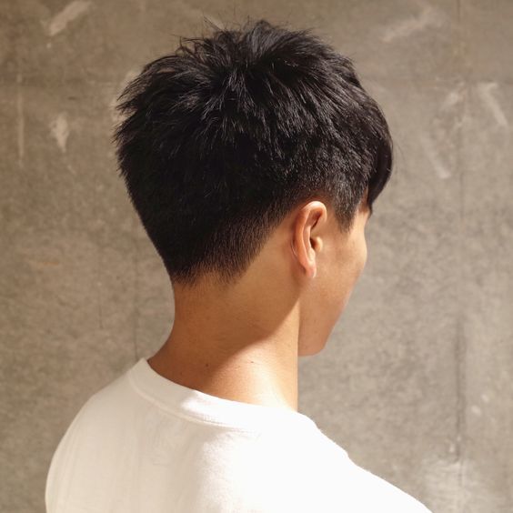 髪の毛のパサパサ改善方法 男編 原因 即効性のある簡単な改善策を解説 Slope スロープ