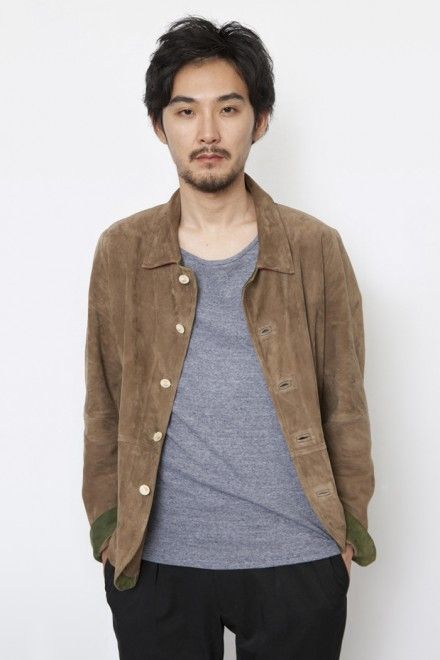 松田龍平の私服ファッションを特定 コーデ集 メガネなどの私物まで紹介 Slope スロープ