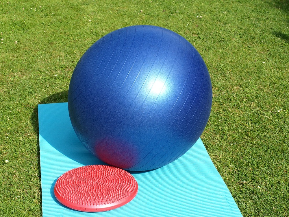 バランスボールを 一ヶ月 使用した効果 ダイエット 姿勢改善など多数の体験談を紹介 Slope スロープ