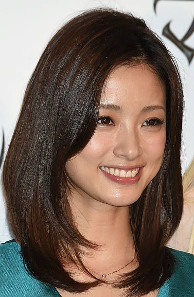 上戸彩の髪型 21最新 ショート ボブ ウルフなど失敗しないオーダーを解説 Slope スロープ