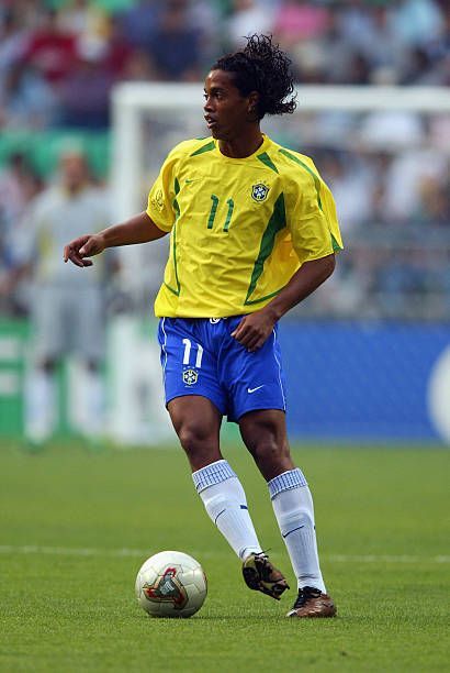 ロナウジーニョの歴代背番号 10以外は クラブ ブラジル代表まで Slope スロープ