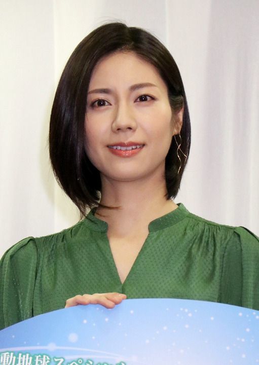 画像多数 松下奈緒の髪型 ショート ロング ミディアムまで髪色別にオーダー方法を解説 Slope スロープ